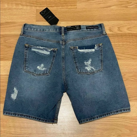 NWT UMGEE Ladies Distressed Denim Boyfriend Short - Picture 2 of 6